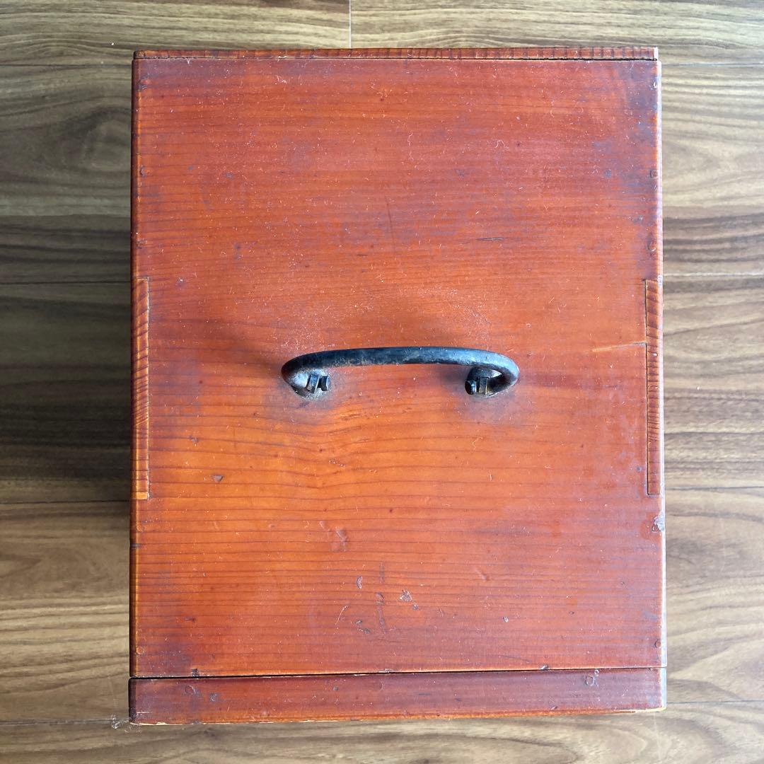 昭和十八年製 木製重箱 漆 金属ハンドル付き