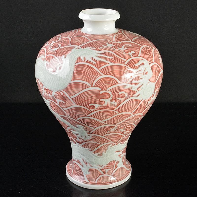 台湾　蔡曉芳　暁芳窯　赤絵龍波文　梅瓶　D　6086E