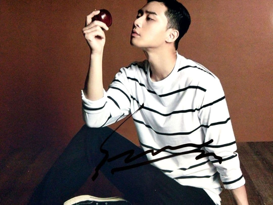 セール中…パク・ソジュン直筆サイン入り超大型写真…