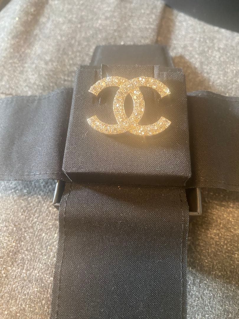 【未使用品】CHANEL ダブルCロゴ ブローチ