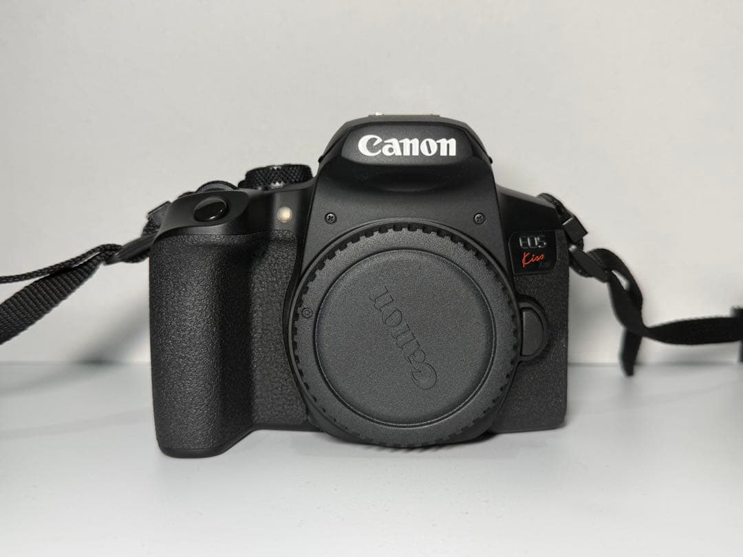 Canon EOS Kiss X10i デジタル一眼レフカメラ　ボディのみ