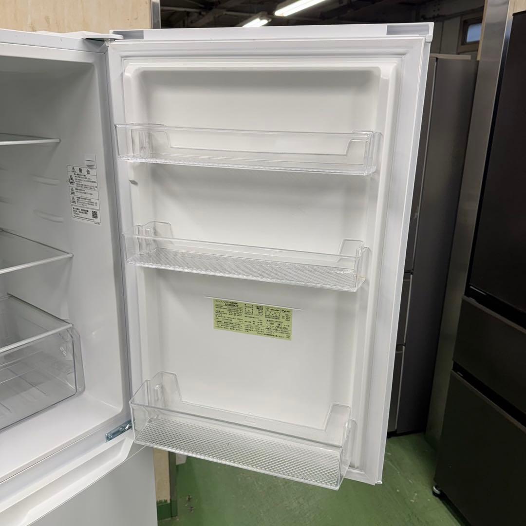 198 冷蔵庫　大型　中型　200L〜300L 右開き　極美品　最新モデル　格安
