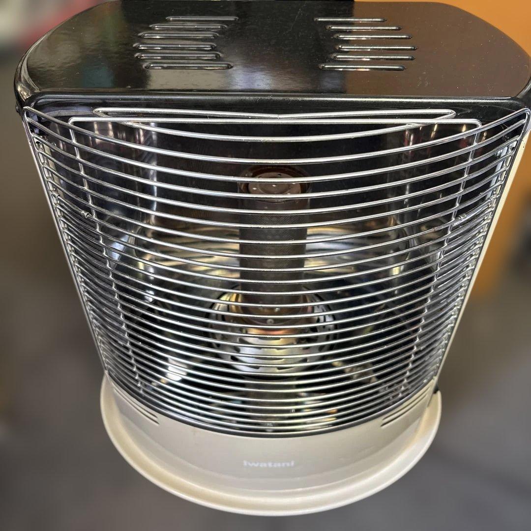 イワタニ　カセットガスストーブ　デガ暖2　CB-STV-DKD2　2022年製