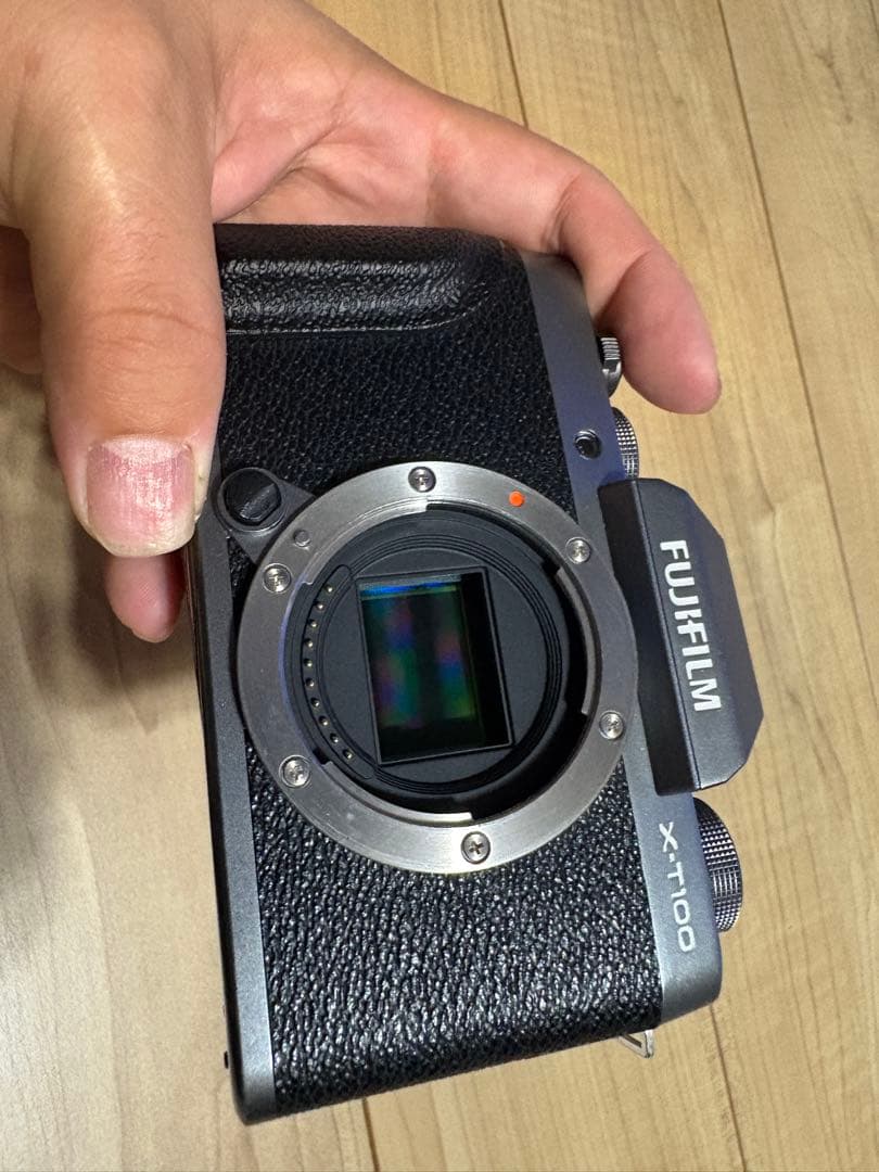 FUJIFILM X-T100 ミラーレス一眼