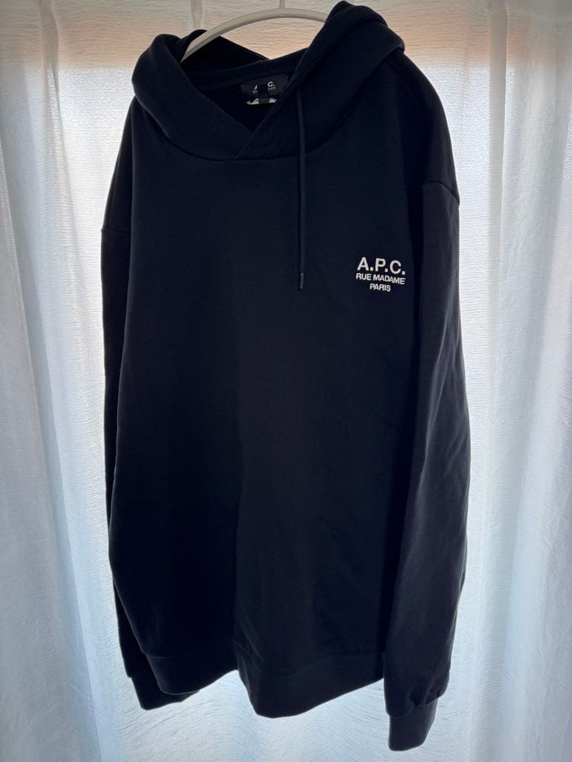 し*ん様 売り切り！試着だけの新品A.P.C. パーカー　XL