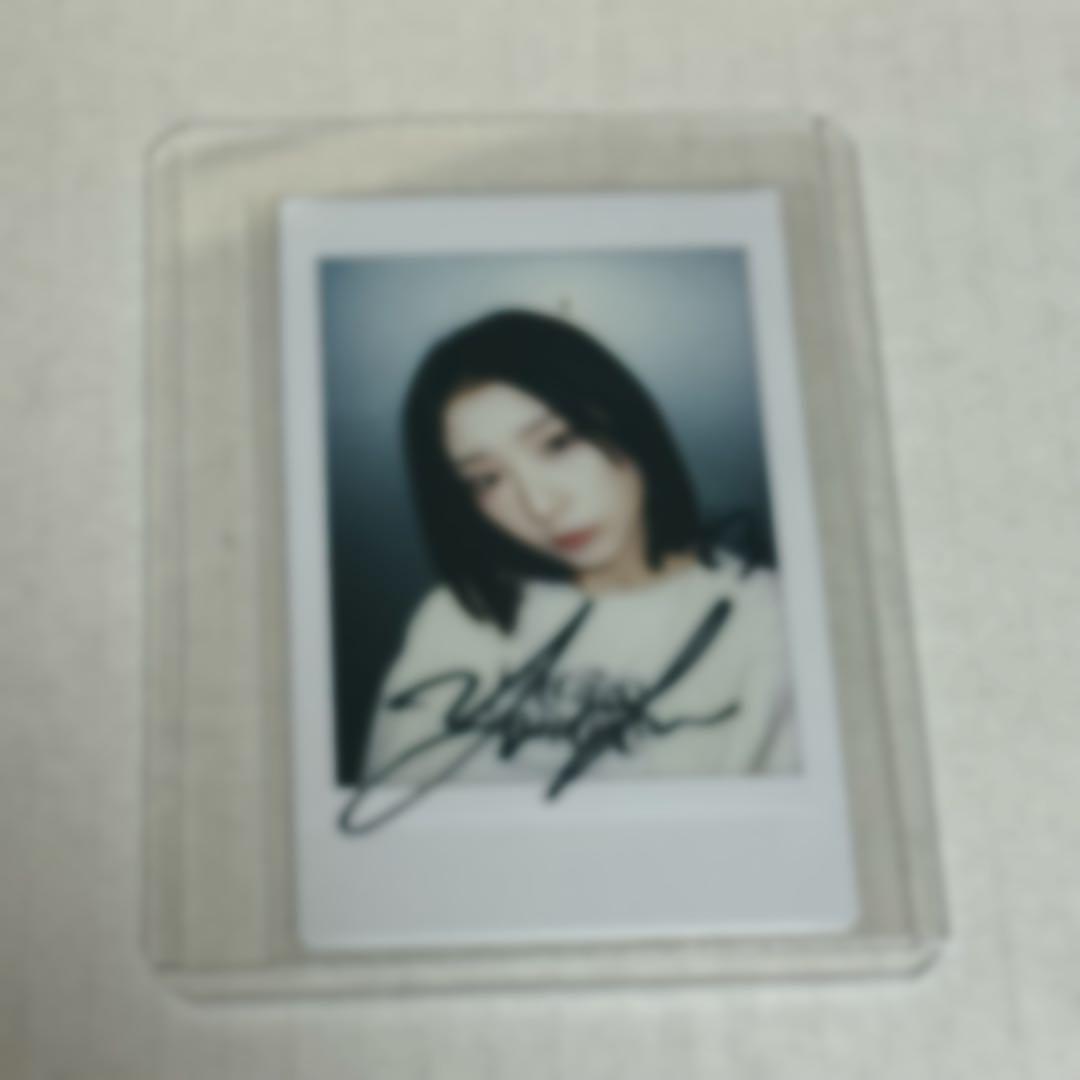 Loossemble ヨジン 直筆サイン ポラロイド