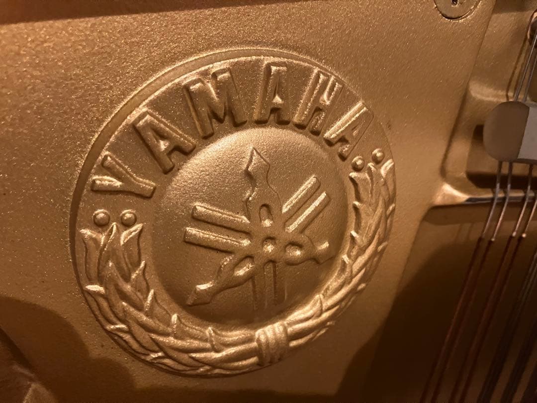 YAMAHA アップライトピアノ UX-1