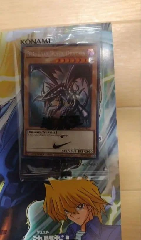 未開封新品　遊戯王×ナイキ　コラボ　レッドアイズブラックドラゴン