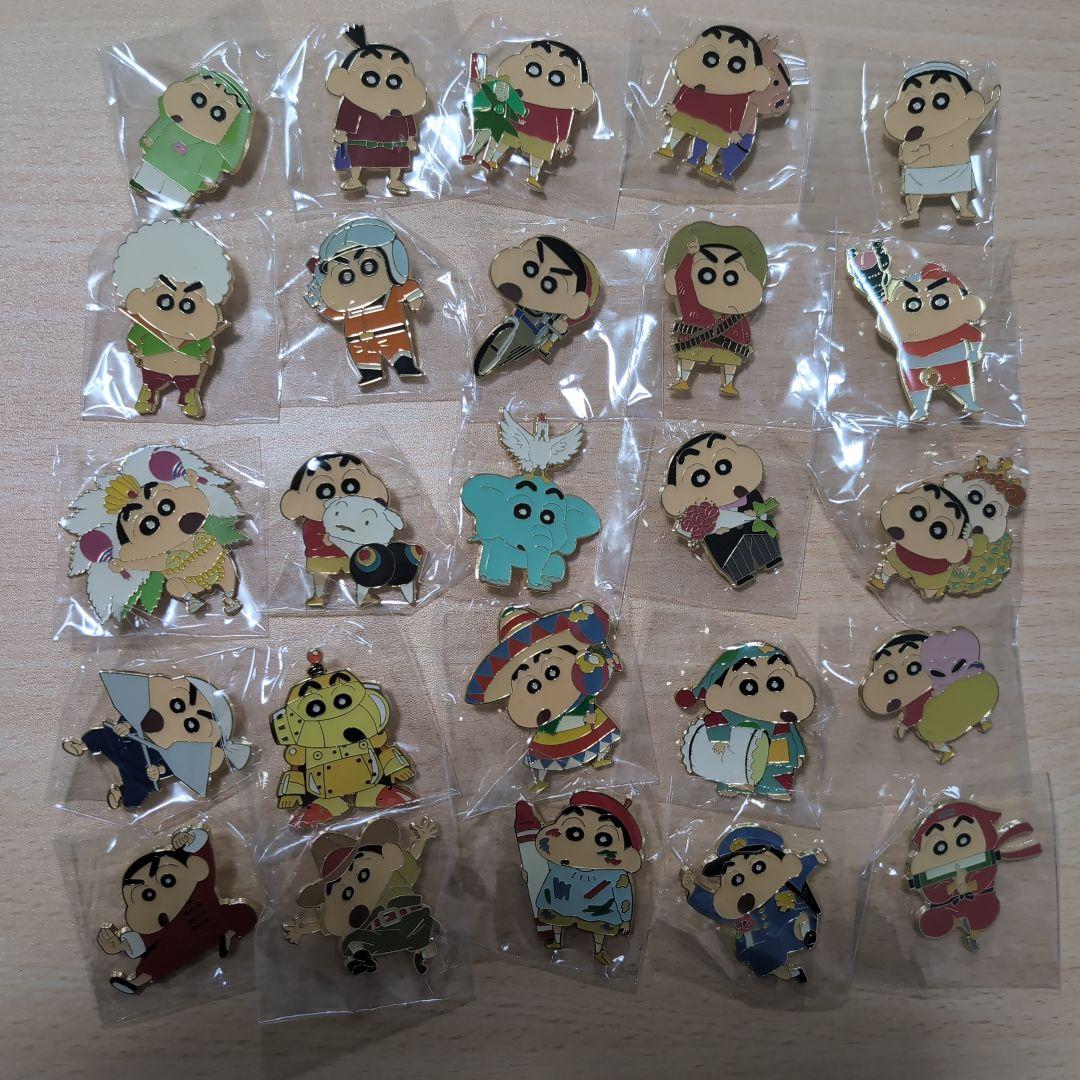 クレヨンしんちゃん 30周年ピンバッジ 25種