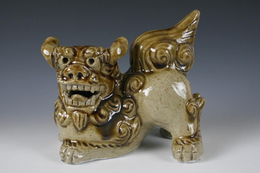 人間国宝金城次郎一門　金城敏徳 作　飴釉色付ハイシーサー（中）1対