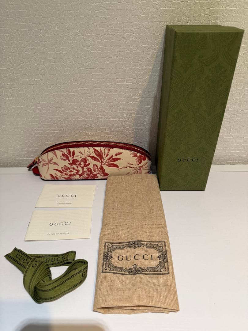 ♡GUCCI♡ 新品同様！花柄ペンケース　付属品完備