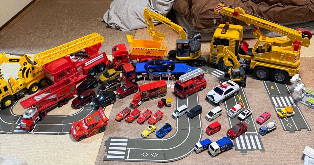 ブルーダーのMAN クレーントラック　カーズ他