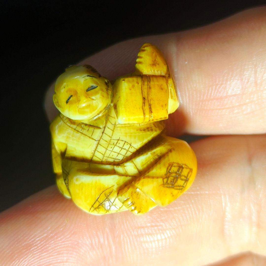 江戸骨董 根付 布袋様 作家在銘 縞模様彫刻か 貴重材 時代物 蒐集家放出古美術