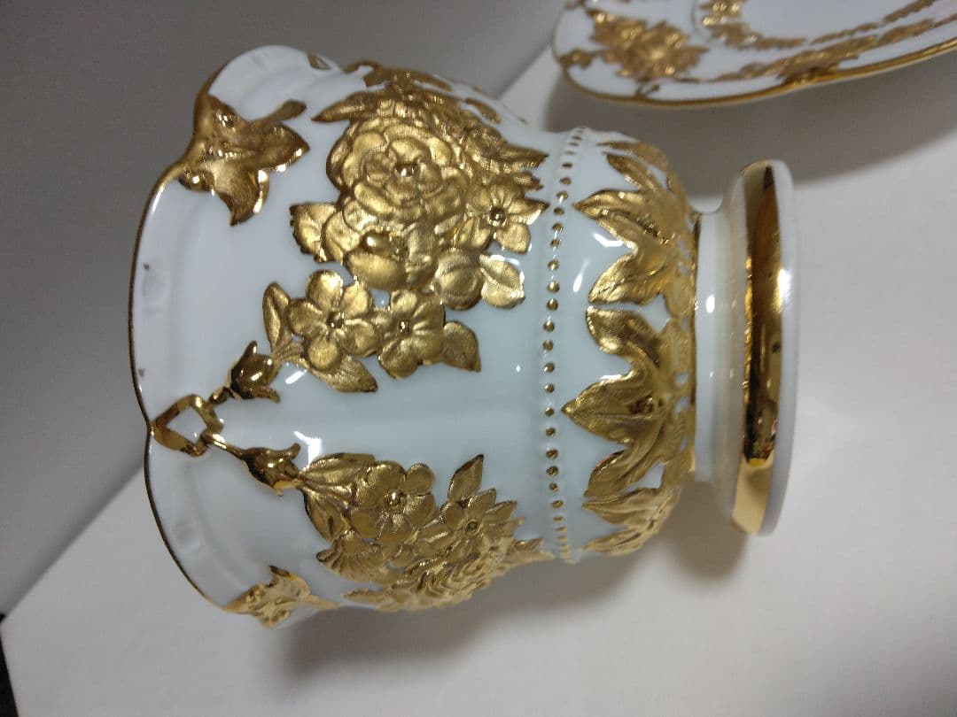 マイセン　宮廷の小花　カップ＆ソーサー 1924年〜1934年造られた物