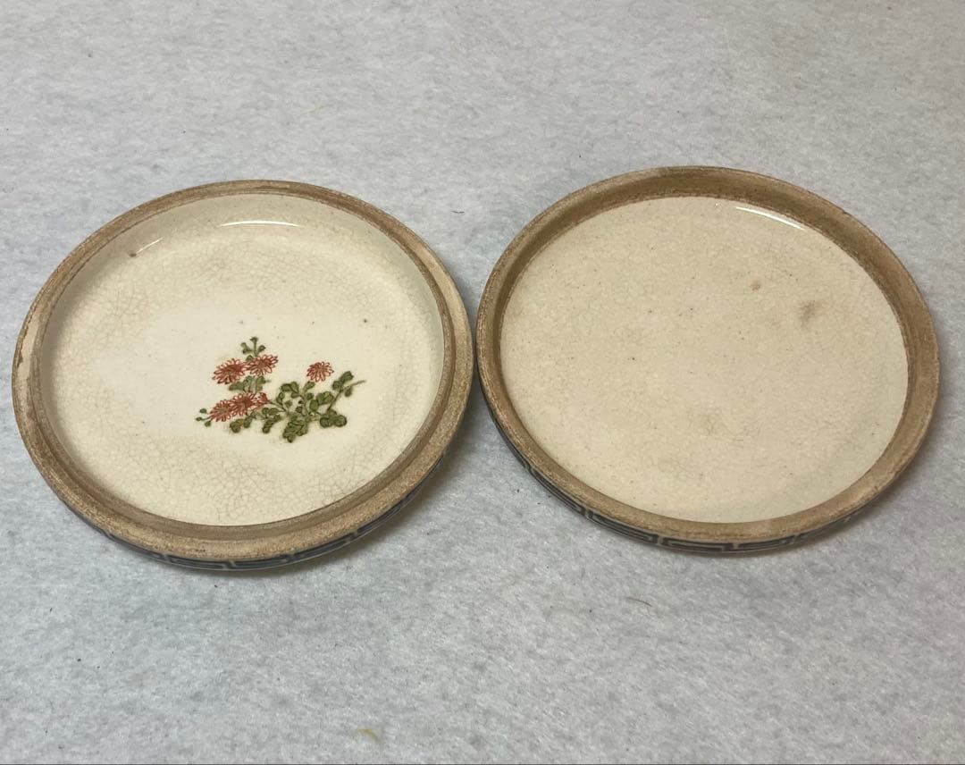 B523h「薩摩 梅樹の図 平丸香合」井口海仙書付箱　薩摩焼　茶道具