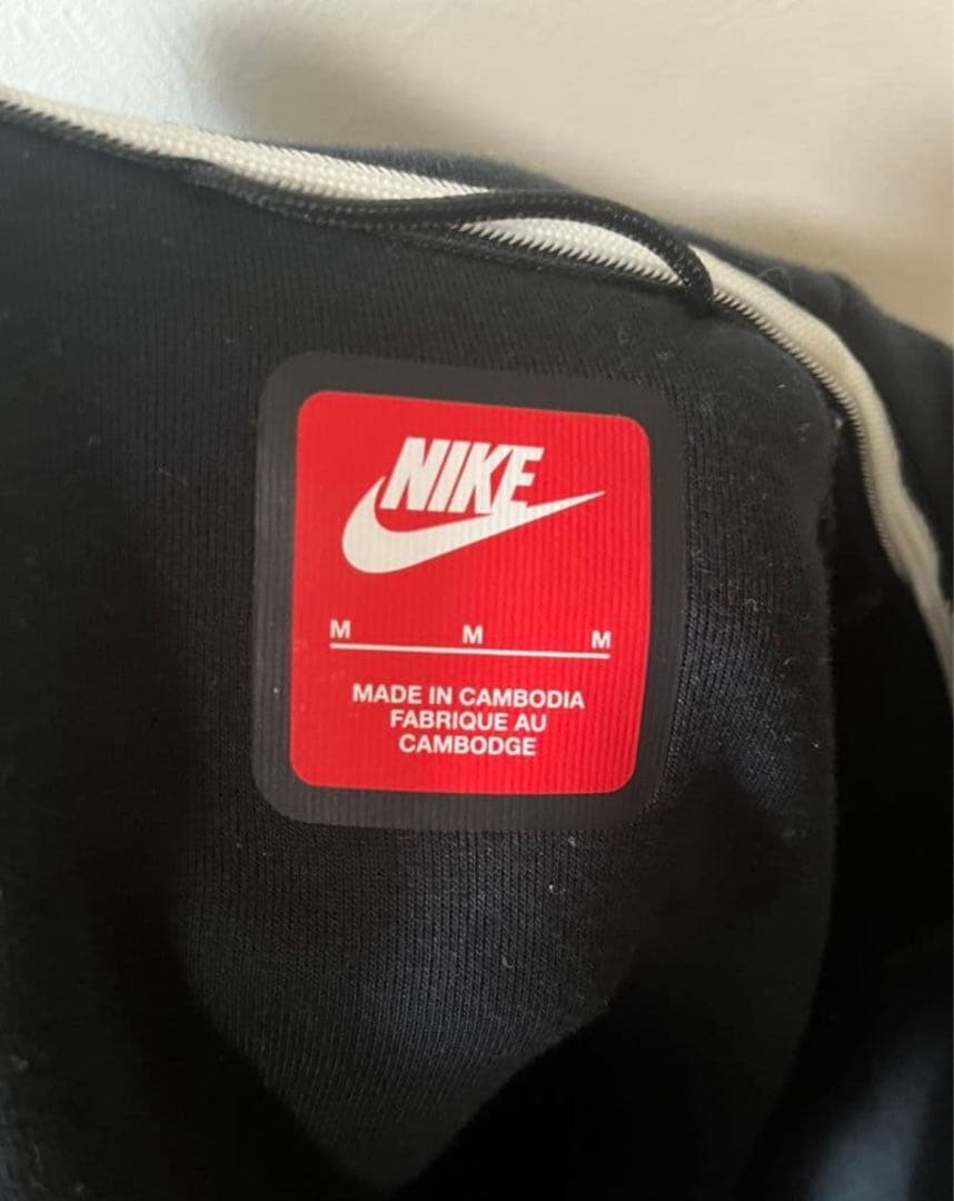 Nikeテックフリース上　M