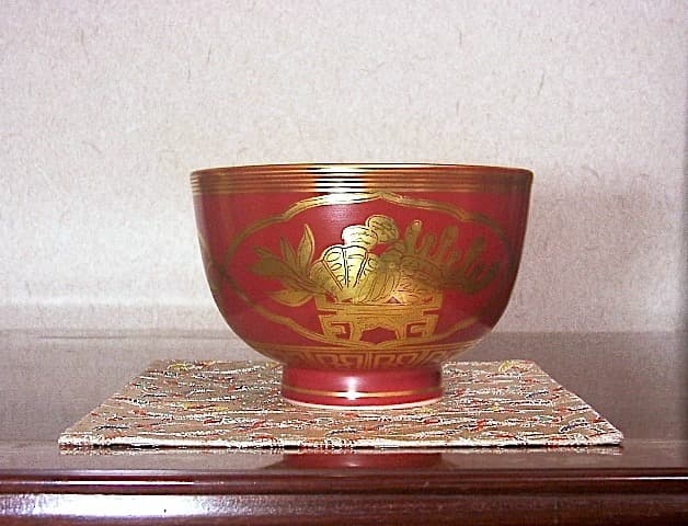 京焼・清水焼　手塚大示窯作　御題金蘭手　大福茶碗　共箱　古物。