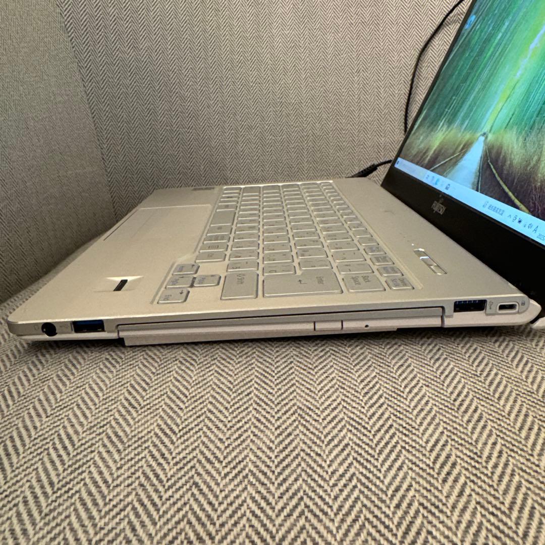 LIFEBOOK SH75/M（12GB SSD256GB/Win10）即使用可