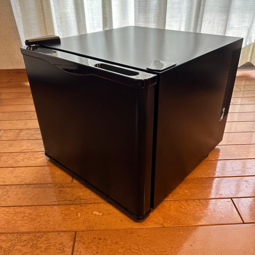 Peltism Proシリーズ　17リットル型小型冷蔵庫