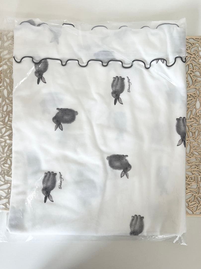 ジェラートピケ　うさぎ　バニー柄プルオーバー　バニー柄ロングパンツ　新品　値下げ