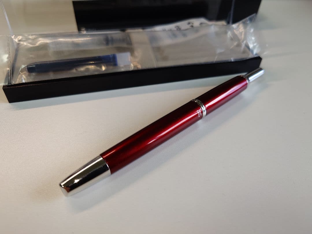 パイロット キャップレスデシモ EF レッド