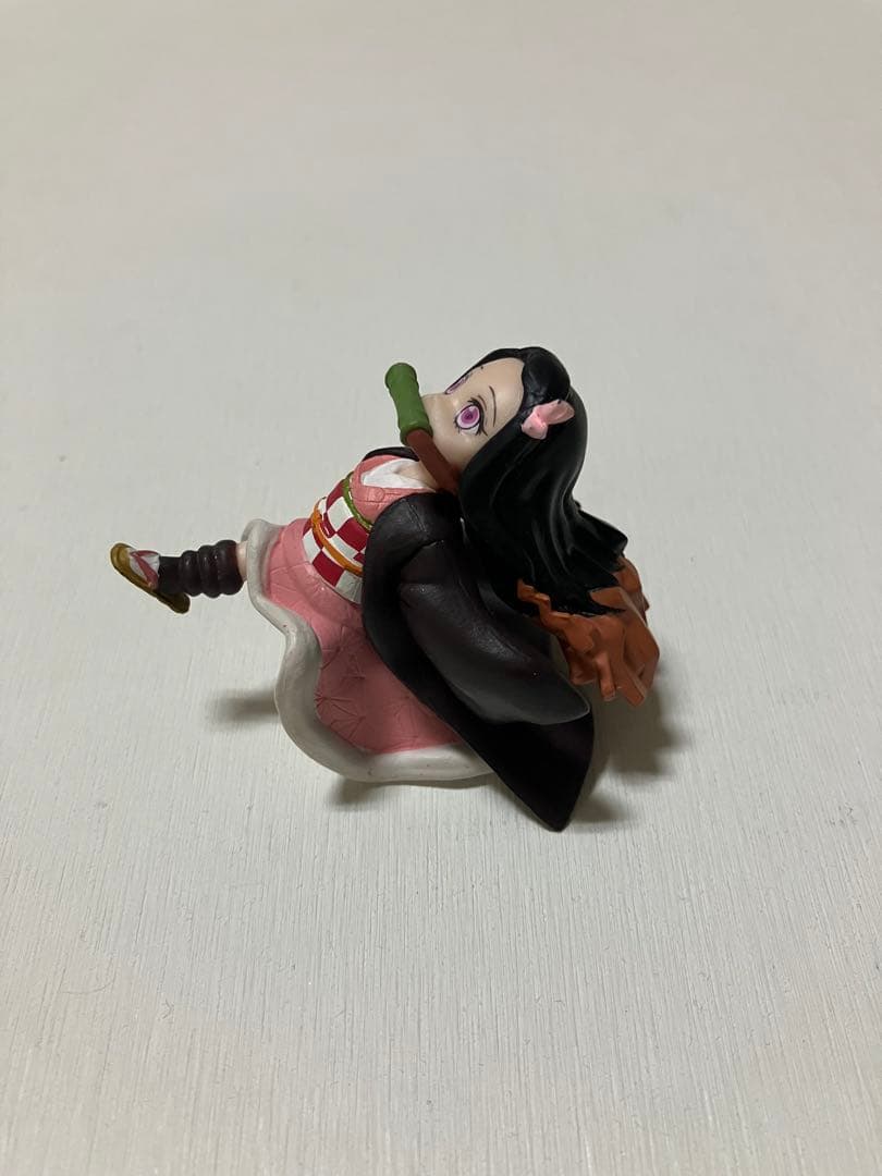 鬼滅の刃　炭治郎　禰豆子　伊之助　善逸　杏寿郎　缶バッジ　フィギュア　まとめ売り