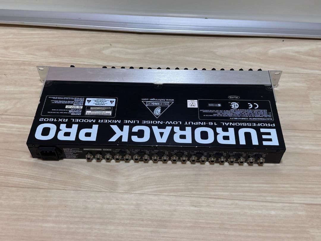 Eurorack Pro RX1602 ラインミキサー