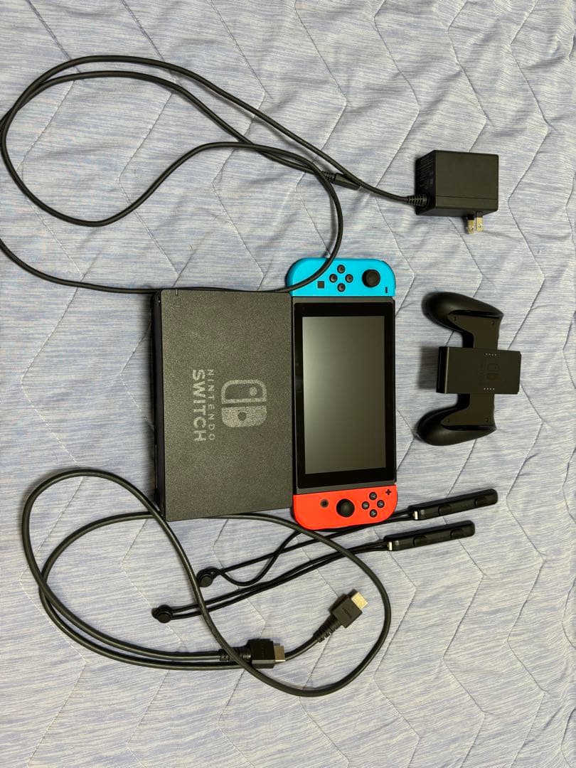 Nintendo Switch 本体 青/赤　箱無し