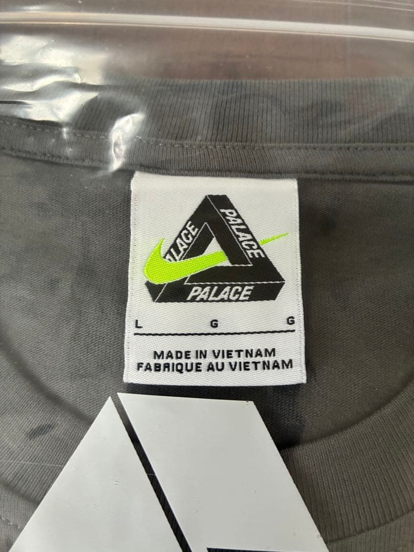 トップス PALACExNike Tri Swoosh T-Shirt Charcoal