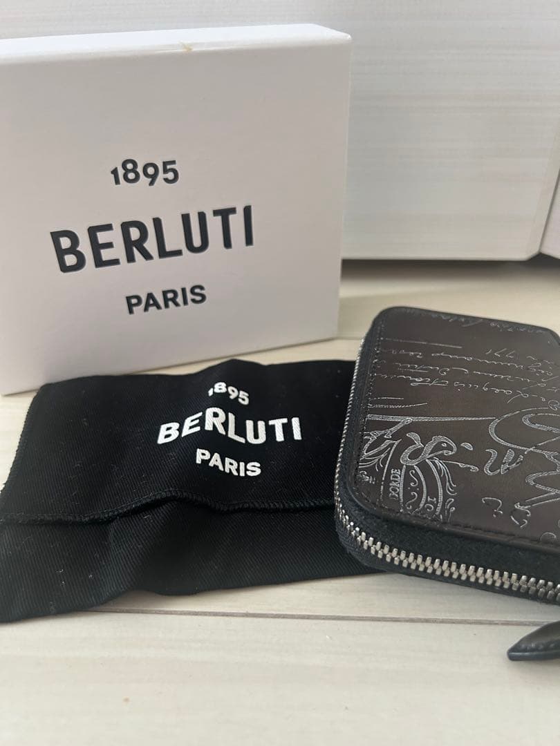 Berluti ベルルッティ)コト カリグラフィスクリットレザーキーケース