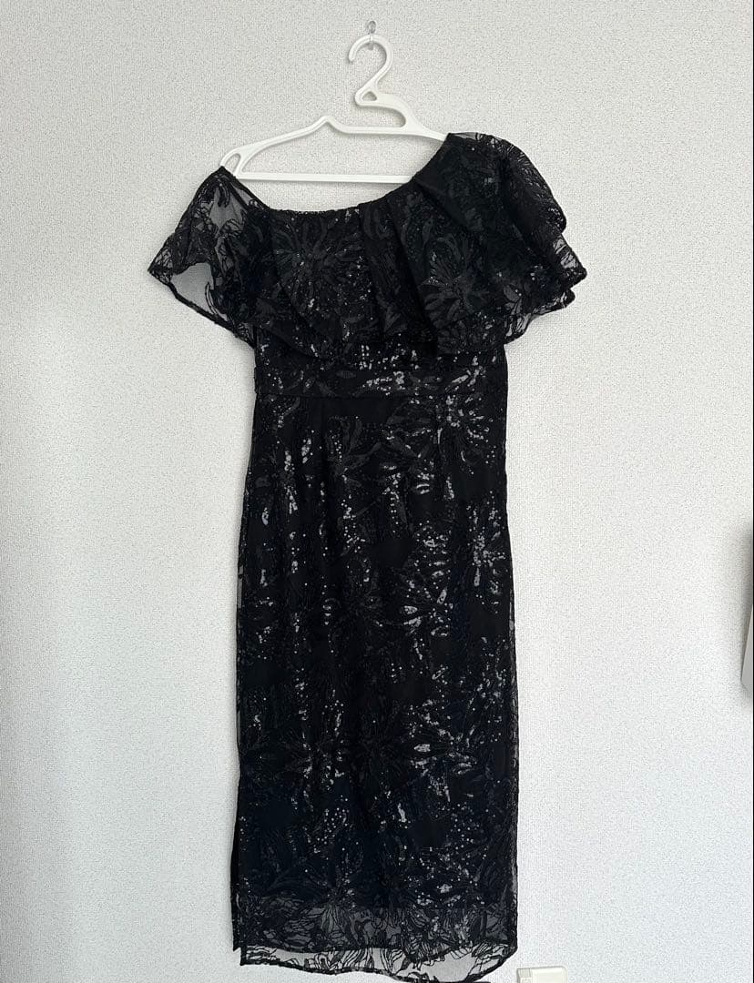 LEJA スパンコール オフショルダー パーティードレス ブラック お呼ばれ