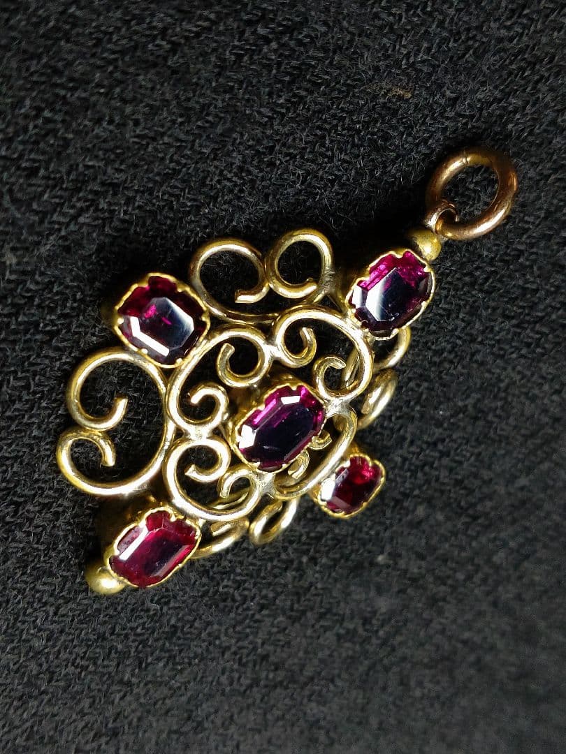 JA009 ペンダント with ガーネット 【アンティーク】