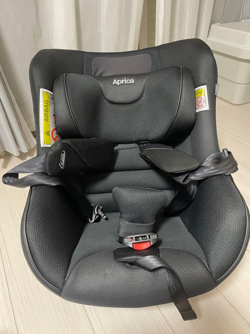 アップリカ　チャイルドシート　クルリラ　ビッテ　エックス