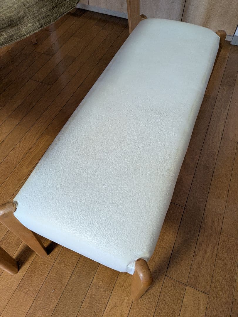 ダイニングテーブル セット　椅子カバー付き