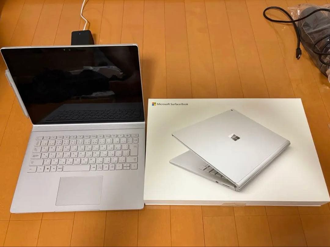Microsoft Surface Book シルバー 本体