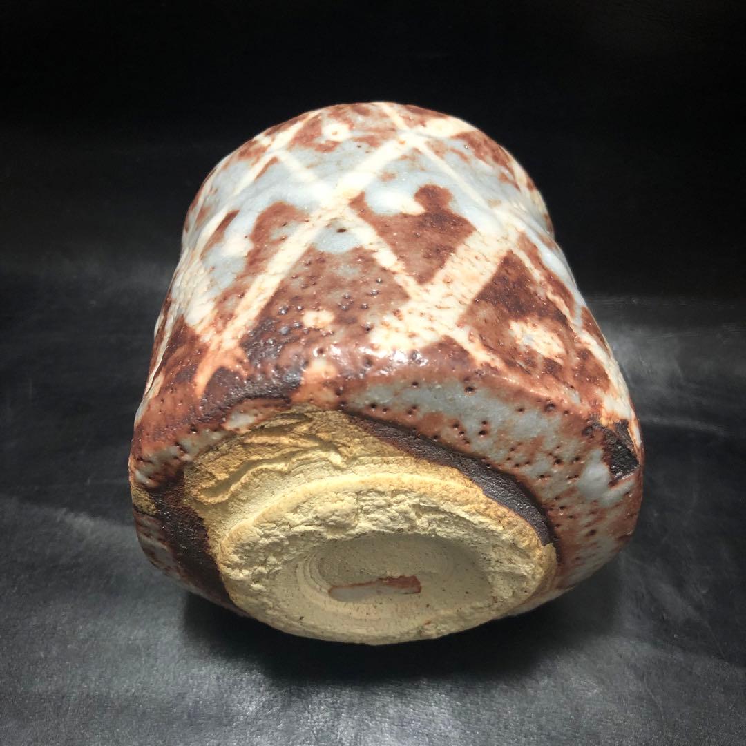 究極の美◼️蔵から釉薬と紋様が凄まじい凄い雰囲気のある抹茶茶碗が出て来た