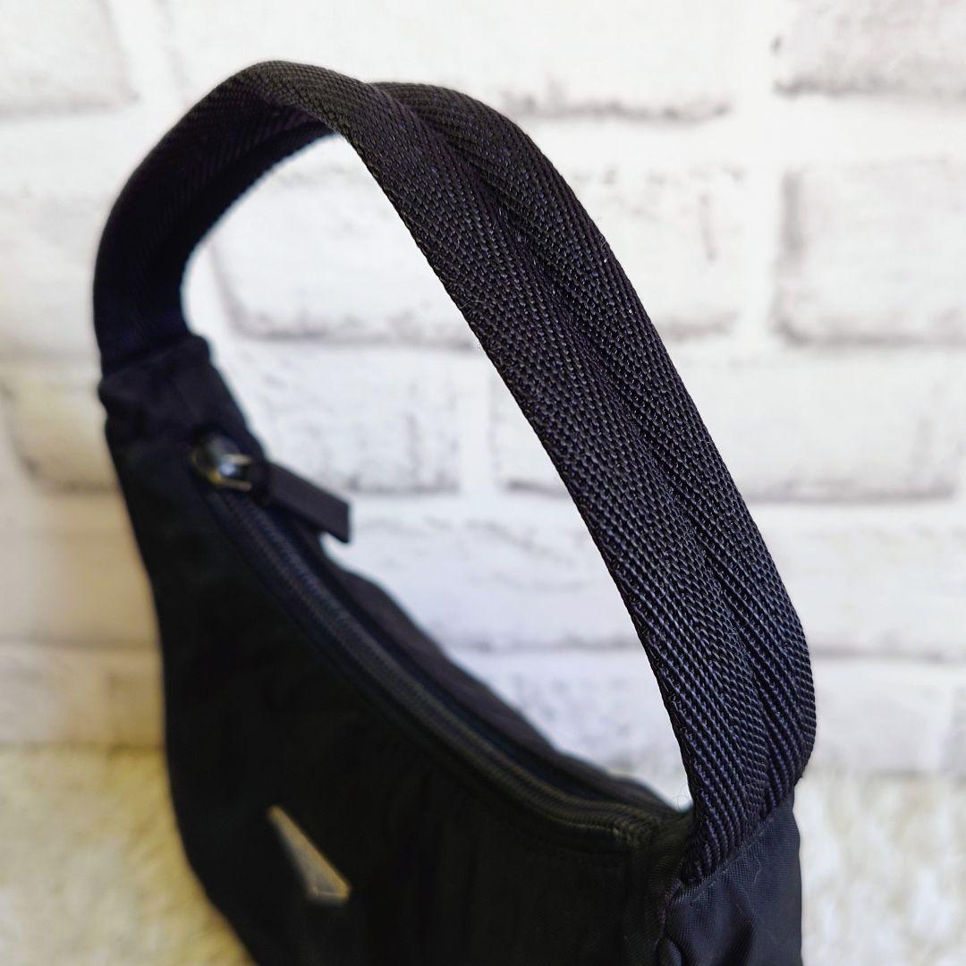 プラダ アクセサリーポーチ ミニハンドバッグ 三角ロゴ ブラック レディース