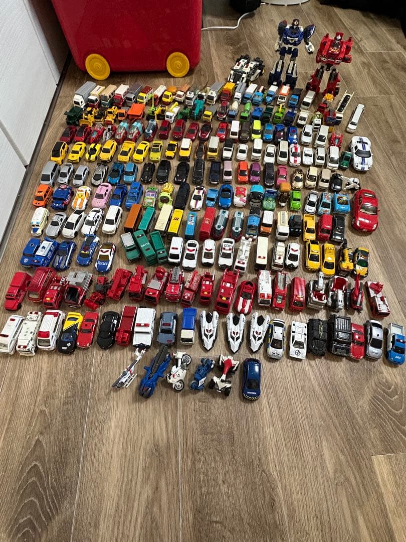 トミカ 約200台 ➕変形ロボット