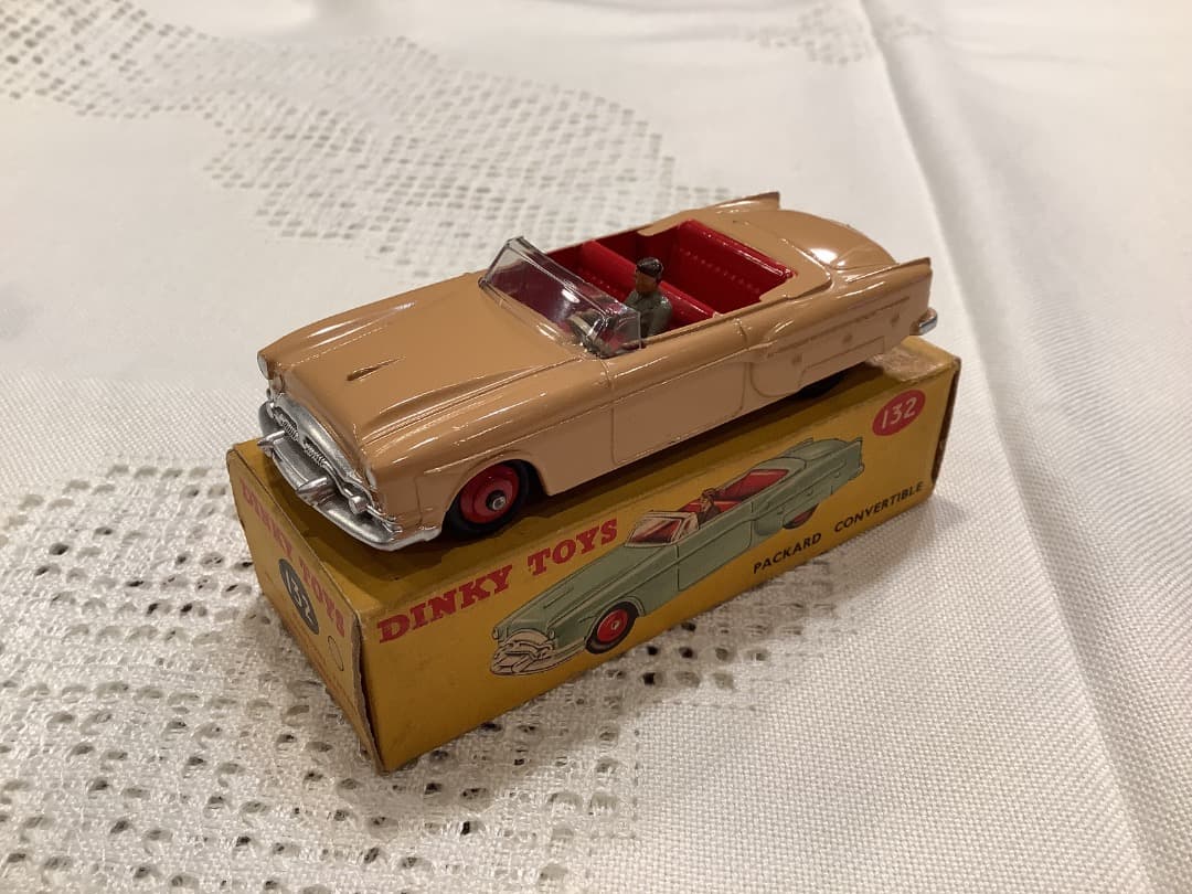 美品　DINKY TOYS PACKARD 英国製ミニカー