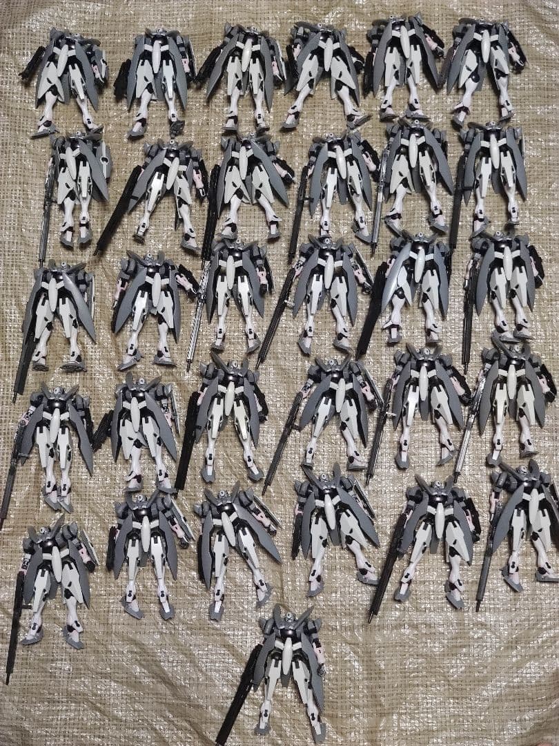 ROBOT魂+ガンプラ等ダブルオー関連80体以上含む★ジンクスシリーズ50体以上