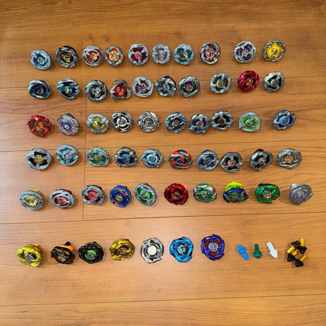 ベイブレードエックス　中古まとめ売り（スタジアム、ベイブレード、ランチャー付属）