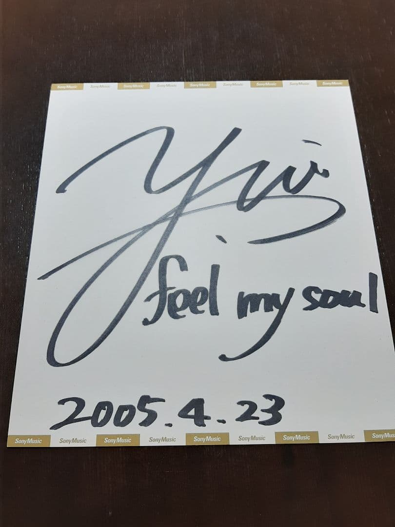 YUI 直筆サイン色紙