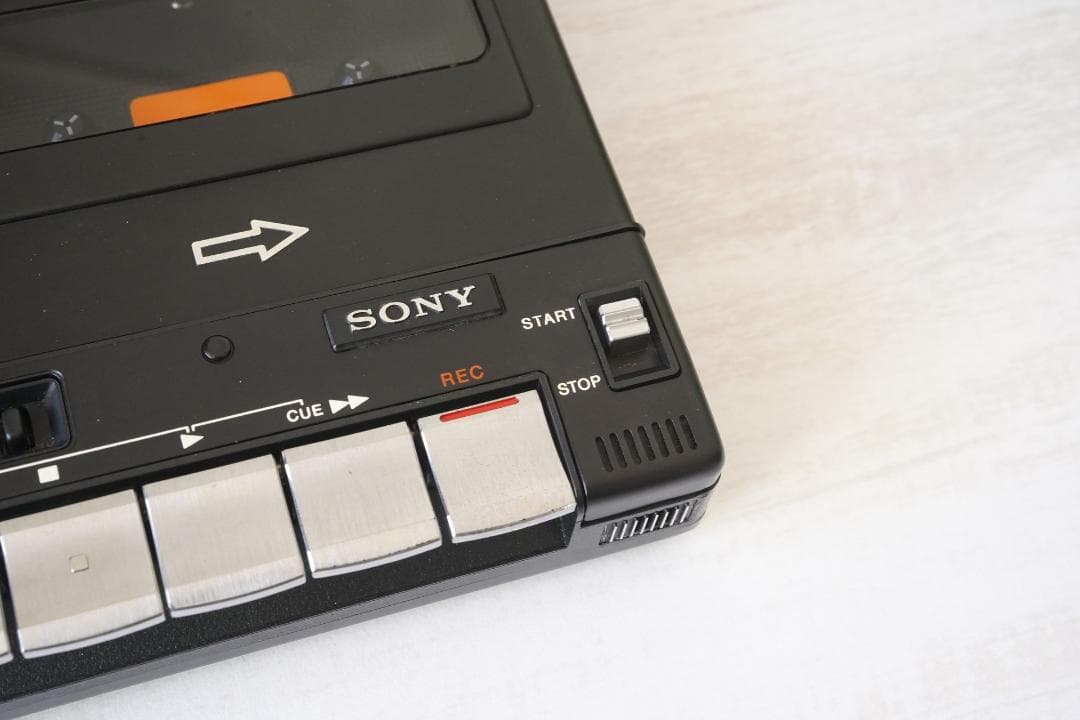 動作品 SONY カセットレコーダー・TC-1100B 日本製カセットプレーヤー