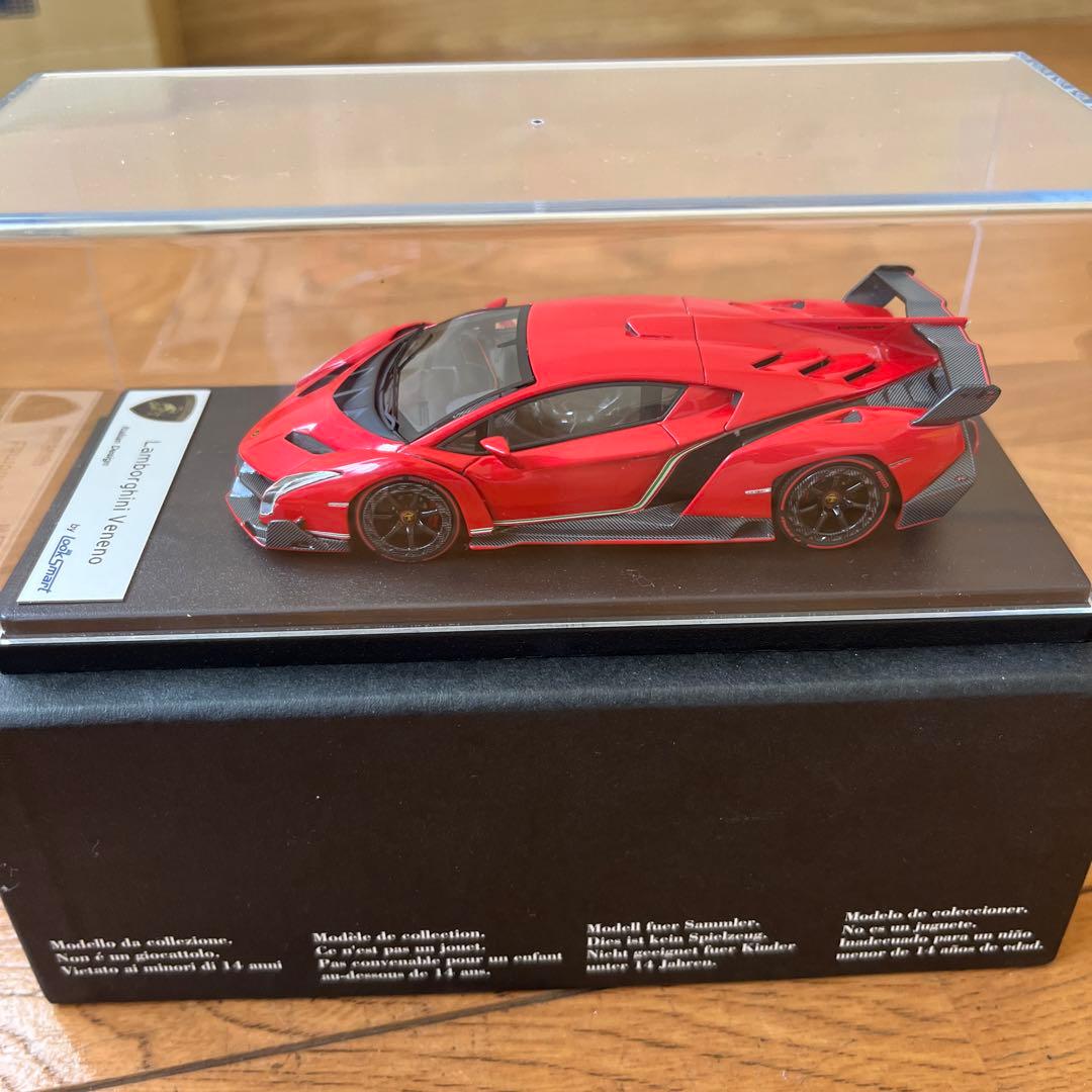 1/43 Looksmart ランボルギーニ アヴェンタドール J (Red)