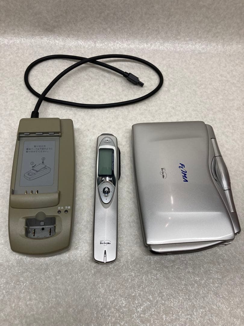 docomo FOMA SH2101V セット 日本初のPDA一体型の携帯電話