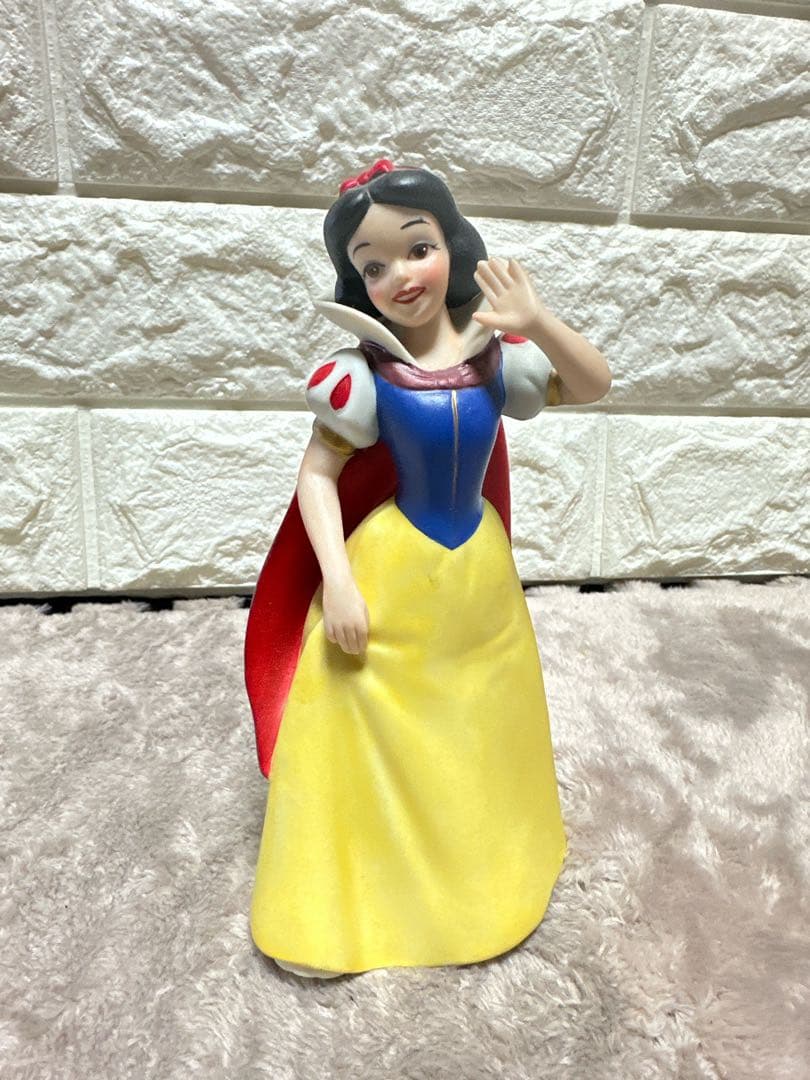 ✨レア❤️✨白雪姫　7人のこびと 陶器製 置物 ディズニーストア　8体セット　美品