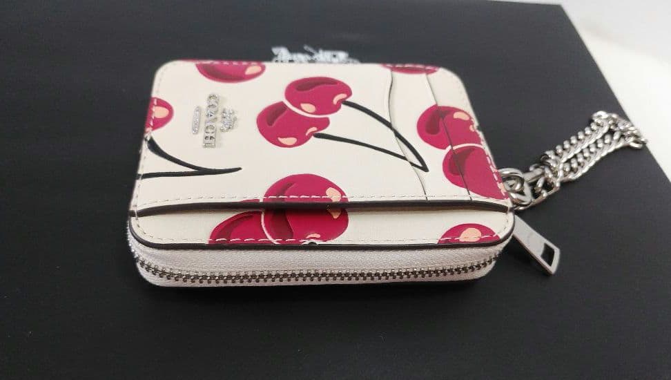 未使用品☆コーチ☆カードケース パスケース ケース ポーチ☆革☆サクランボ