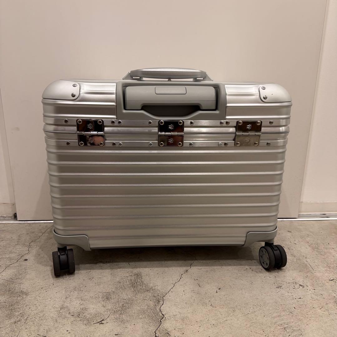 RIMOWA Original PILOT リモワ パイロット 現行品 美品