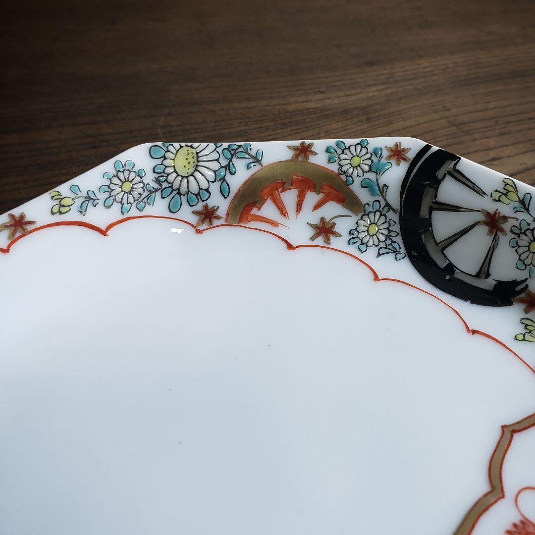 八角皿　古伊万里　菊文様　御所車　車輪　龍　竜　雲竜　明治　色絵付　赤絵　ロ号