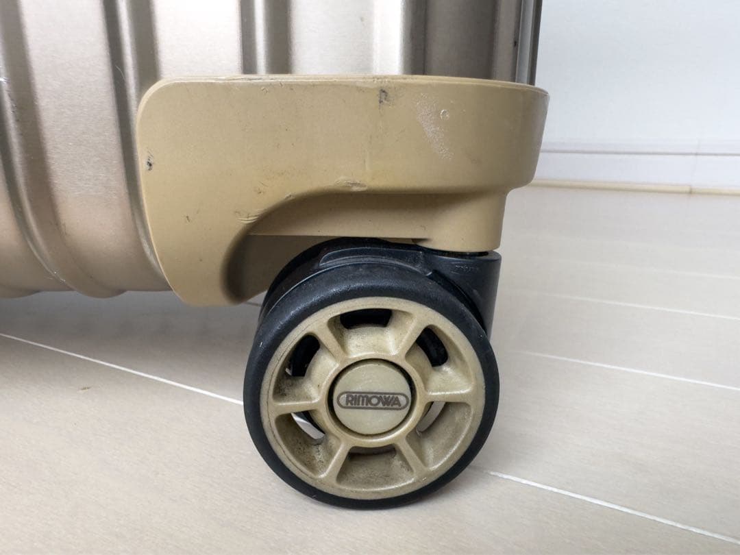 RIMOWA トパーズ チタニウム 34L 4輪 シャンパンゴールド